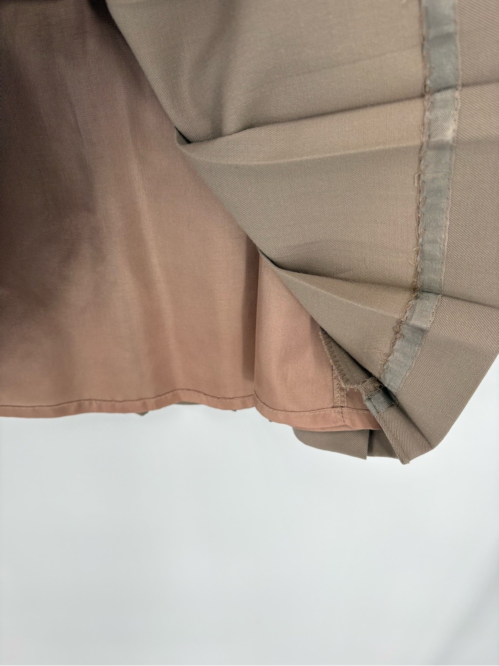 🪭 Jos. A. Bank Tan Pleated Midi Skirt - Picture 4 of 5